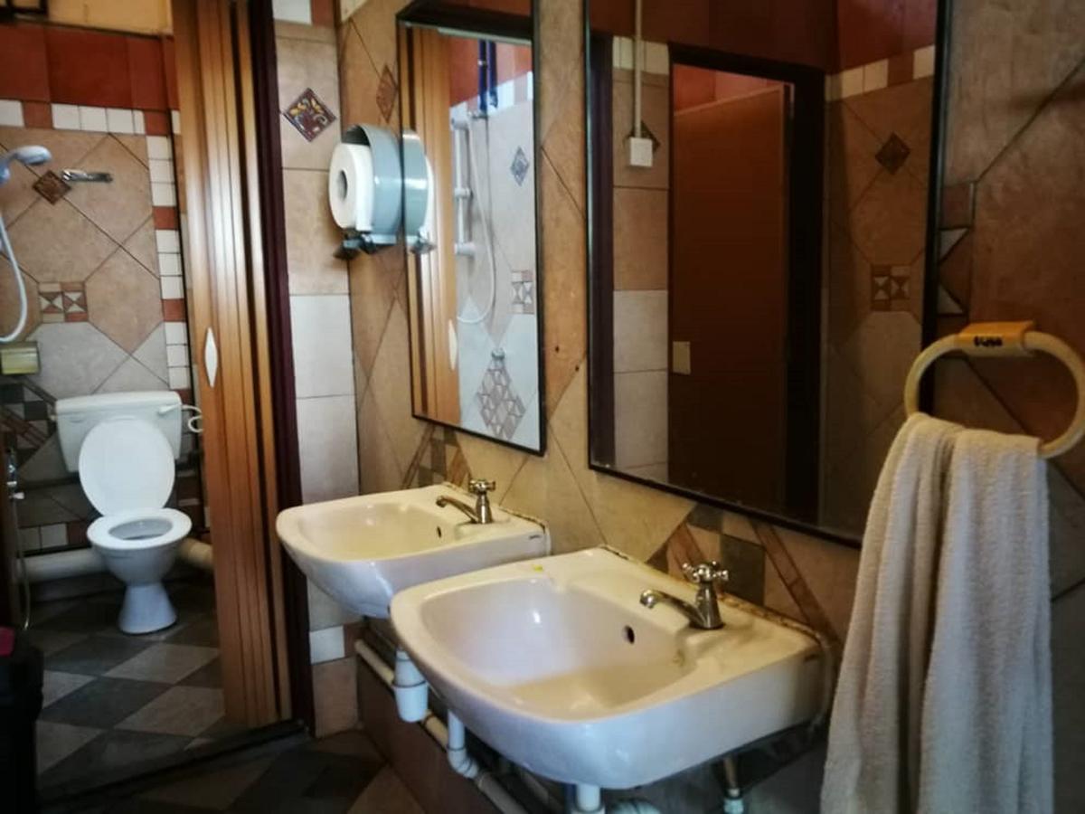 Grocer'S Inn Backpackers Guesthouse كوالالمبور المظهر الخارجي الصورة