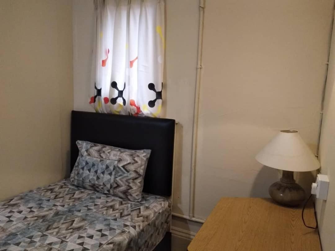 Grocer'S Inn Backpackers Guesthouse كوالالمبور المظهر الخارجي الصورة